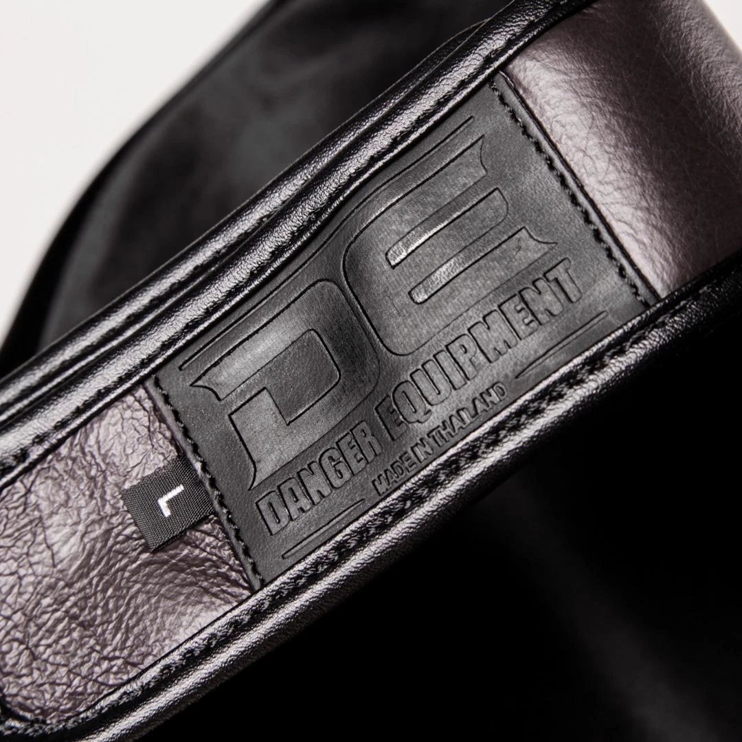 Danger Equipment Thai Legend Shin Guard - Coffee PROTECTION 7 Danger Equipment Thai Legend Shin Guard - Coffee PROTECTION