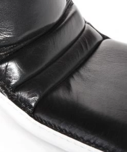 PROTECTION Revgear Superlite MMA Shin Guards - Black 14 PROTECTION Revgear Superlite MMA Shin Guards - Black