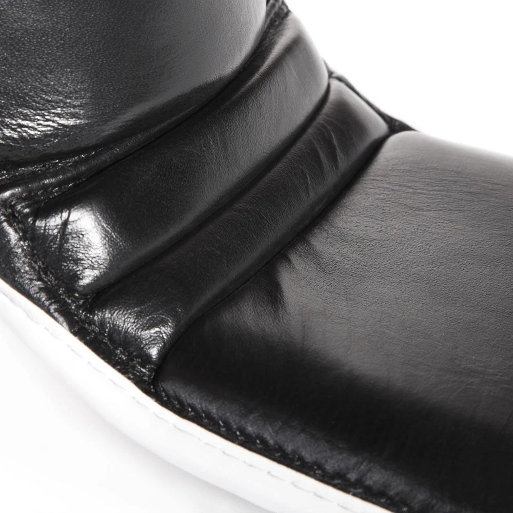 PROTECTION Revgear Superlite MMA Shin Guards - Black 7 PROTECTION Revgear Superlite MMA Shin Guards - Black