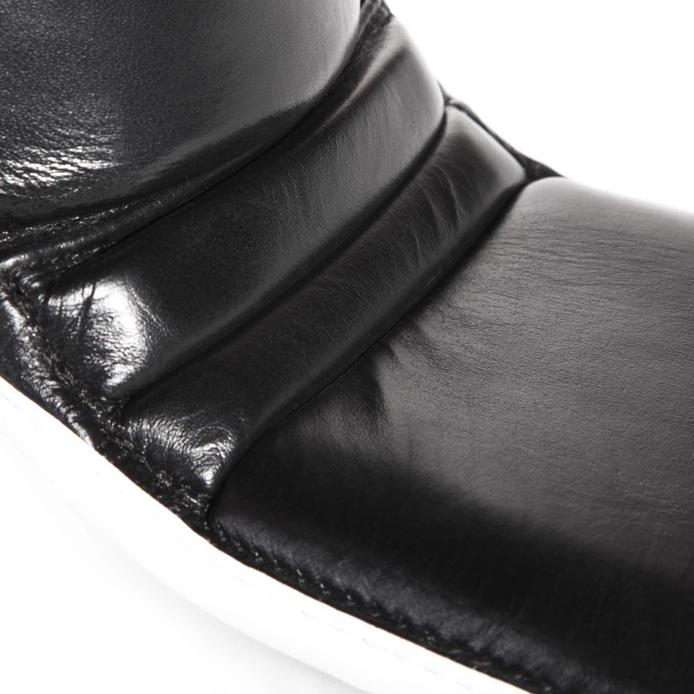 PROTECTION Revgear Superlite MMA Shin Guards - Black 6 PROTECTION Revgear Superlite MMA Shin Guards - Black