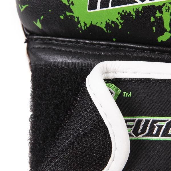 FIGHT GLOVES Revgear Kids Deluxe MMA Gloves - Green 5 FIGHT GLOVES Revgear Kids Deluxe MMA Gloves - Green