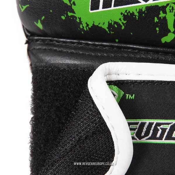 FIGHT GLOVES Revgear Kids Deluxe MMA Gloves - Green 8 FIGHT GLOVES Revgear Kids Deluxe MMA Gloves - Green
