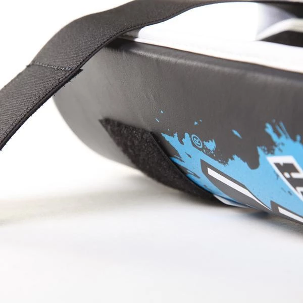 PROTECTION Revgear Kids Deluxe Shin Guards - Blue 7 PROTECTION Revgear Kids Deluxe Shin Guards - Blue