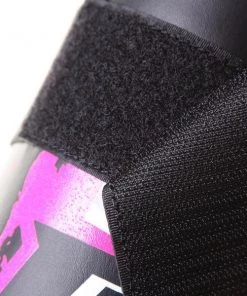 PROTECTION Revgear Kids Deluxe Shin Guards - Pink 12 PROTECTION Revgear Kids Deluxe Shin Guards - Pink